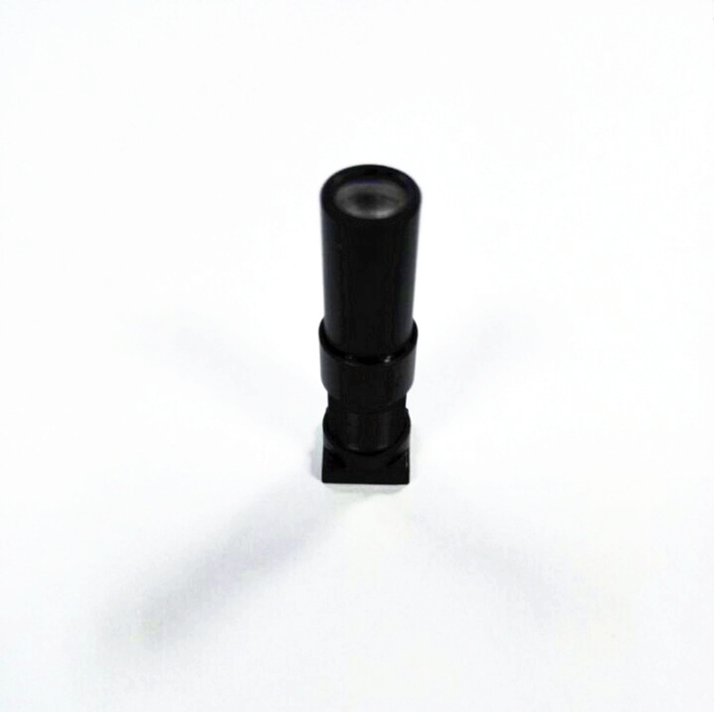 Rögzített fókuszú teleobjektív, 21 mm-es fókusztávolság, f/6 fényerő, 17° látószög, Ø7 szűrőátmérő, 3G+IR konstrukció.