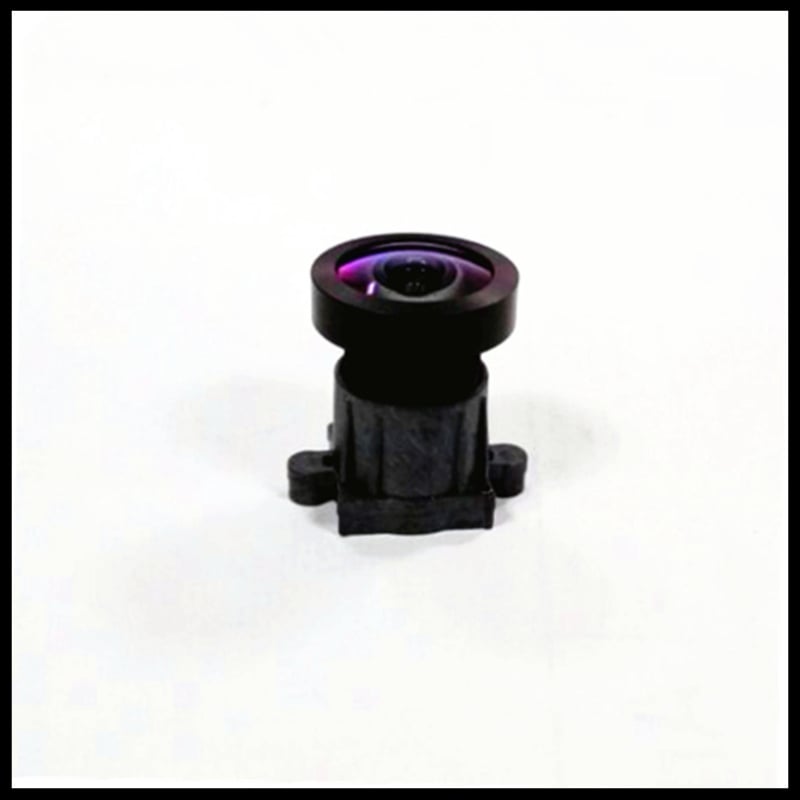 Обектив с фиксирано фокусно разстояние, широк ъгъл 152°, максимална бленда 1.8, фокусна дължина 3.2 мм, структура на лещата 6G