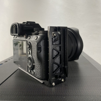 Placă de eliberare rapidă în formă de L pentru RS3/RS4, fotografiere verticală, aliaj de aluminiu, sarcină maximă sub 2 kg, greutate 67 g