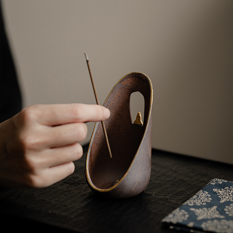 Κεραμικός δέκτης λιβανιού για ράβδους, κινεζικού στυλ, μάρκα Conley Ceramics, προέλευση Dehua, κατασκευή ημι-χειροποίητη και ημι-μηχανική