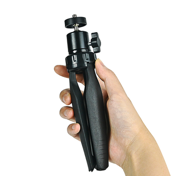 Stolni stalak za mobilno emitiranje — mini stativ s nosačem projektora i dodatnom opremom za kameru; namijenjeno za stolnu uporabu; Nije prilagodljiv; Bez privatne oznake