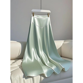 A-vonalú hosszú szoknya, szatén poliészterből, 2025 nyár