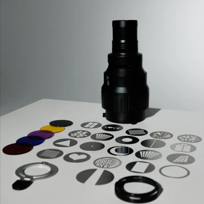 Pribor za objektiv: Bajonetni fokusirajući reflektor za stilizirane fotografije – aluminijska legura; nosivost 2–5 kg; težina 1,7 kg