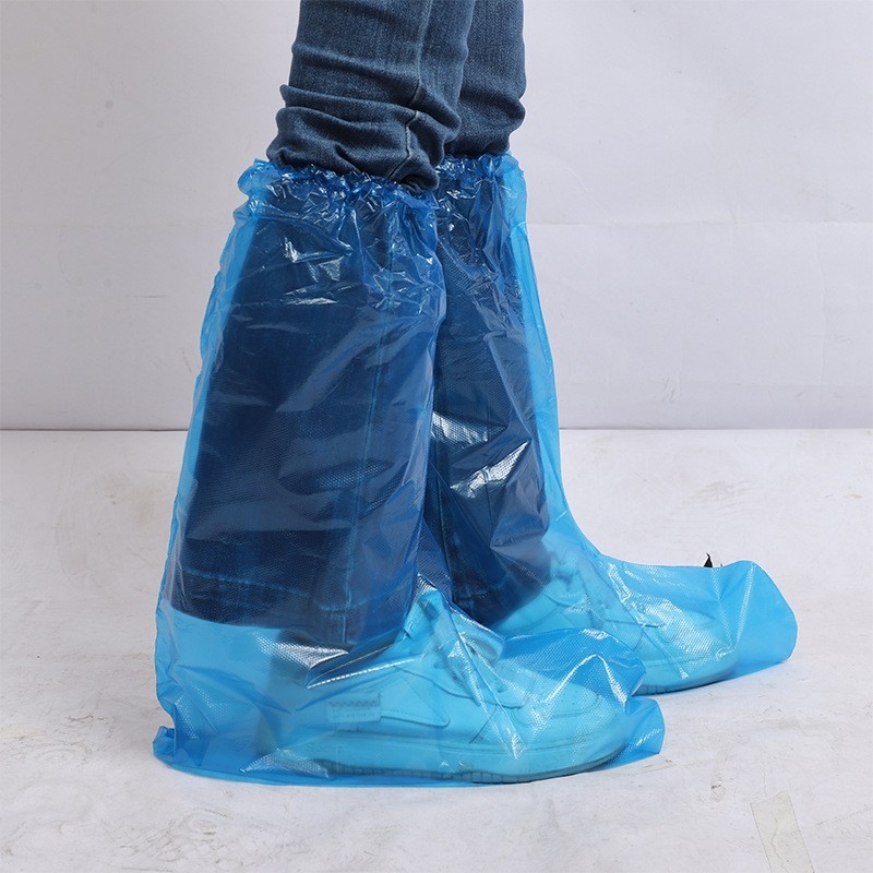 Jednokratni vodootporni zaštitnici za cipele, dugi zaštitnici za cipele za vanjsku upotrebu, plastika, debljina 0,05 mm, tisak logotipa i prilagodba