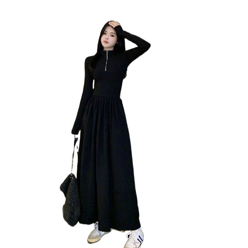 Jesensko-zimska 2025 haljina u Hepburn stilu, vitka silueta, francuski stil, iznad koljena, V-izrez, dugi rukav