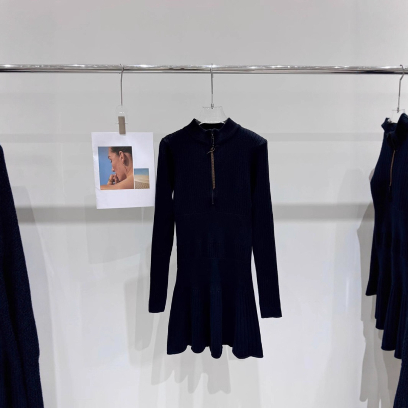 Pletena midi haljina s dugim rukavima, okrugli izrez, srednji pojas, poliester materijal, literarno retro stil