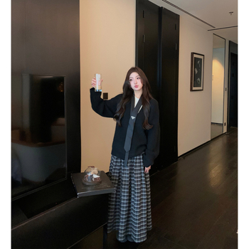 A-vonalú midi szoknya kockás mintával, magas derekú, poliészter