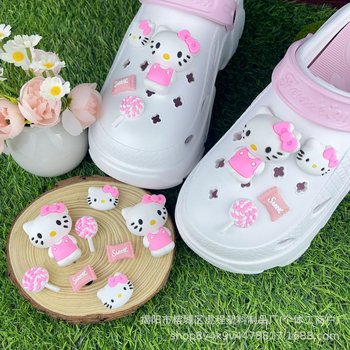 KT Cat Suit 8 darab – 3D leválasztható virág dísz és cipőcsatok DIY kiegészítőkhöz, alkalmas szandálokra, hétköznapi cipőkre, munkacipőkre és papucsokra