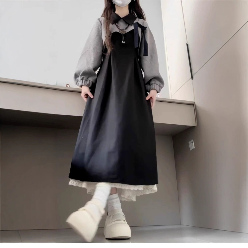 Rochie cu mâneci lungi, guler polo, croială în A, material poliester