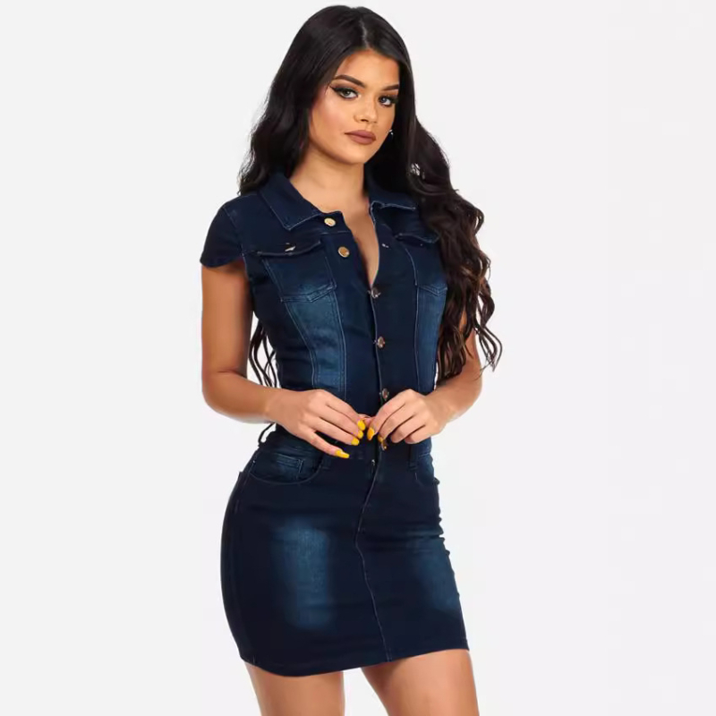 Rochie din denim - croială sexy slim, lungime midi, prelucrată cu permanganat, conținut 70–80% bumbac