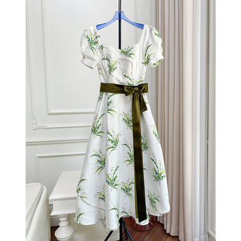 Rochie tricotată cu mâneci bufante și guler tip ciupercă, fustă midi cu volan lat, cod 67332