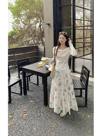 Fustă lungă de tip A-line cu imprimeu floral, poliester 90–95%, imprimare digitală