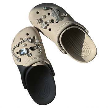 Crocs dodatak s DIY metalnim lancem i medvjeđim cvjetnim ukrasom; pogodno za sandale, casual cipele i papuče; stil crtani; marka Sister ye zi; sezone: ljeto, proljeće, jesen