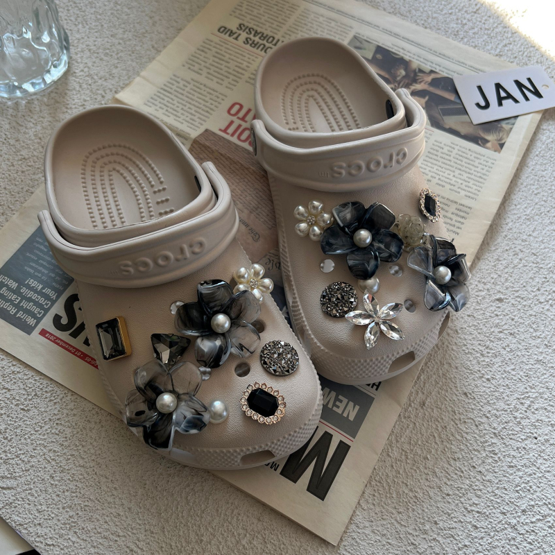 Декоративна обувна катарама – Модел: Ink Diamond Flowers; Перли и кристали; Подходяща за сандали, ежедневни обувки, пантофи; Марка: Made by hand