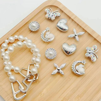 Crocs аксесоари за обувки: 3D перлена пеперуда, сваляема украса на горната част, DIY аксесоари