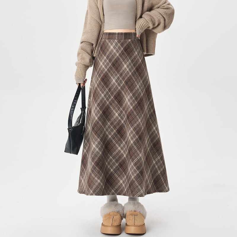 Kockás A‑vonalú pliszírozott szoknya, középméretű hossz, magas derék, szövött poliészterkeverék