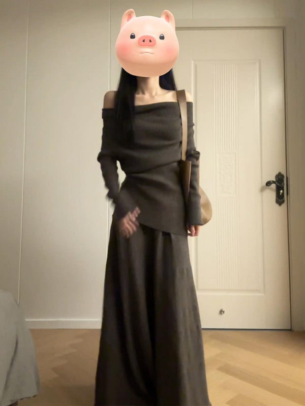 Két részes kötött ruhaszett egy vállrészű dekoltázs, hosszú ujjú, midi hosszúságú, poliészter–viskoza