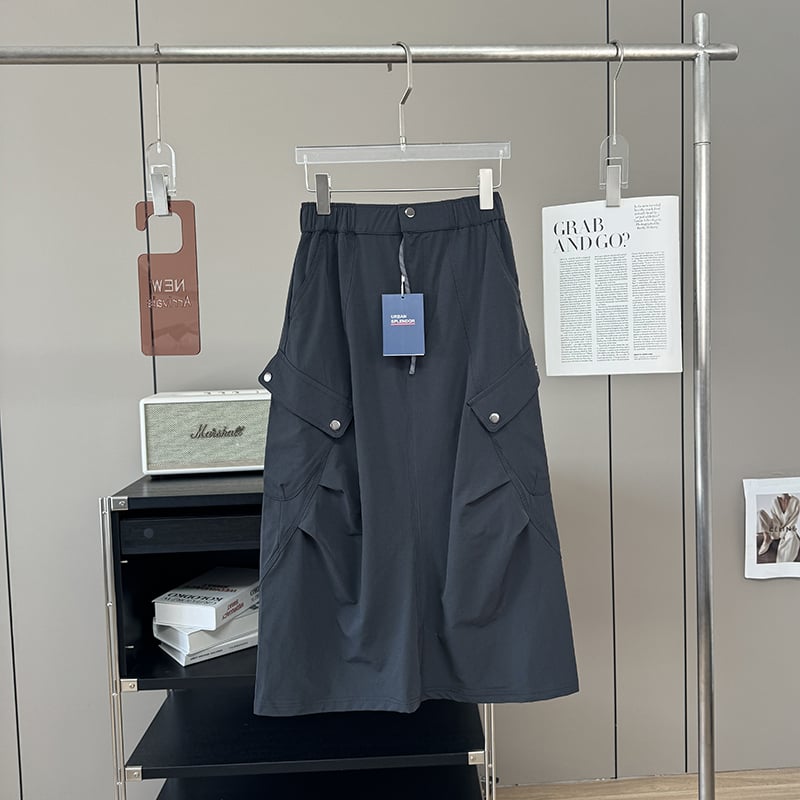 Szoknya: magas derekú, fűző, vízlepergető Chenille anyag, ferde zsebek