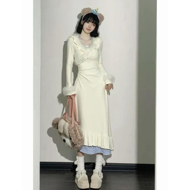 Japán stílusú édes rövid ruha, derékban karcsúsító fazon, hamis kétrészes dizájn, V-nyakú kivágás, szőrme patchwork, őszi-téli