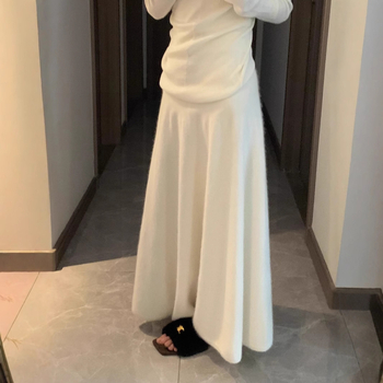 Suknja u obliku kišobrana, pletena od vune smeše, duga, mikroelastična, gradski stil