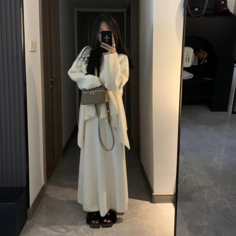 Suknja u obliku kišobrana, pletena od vune smeše, duga, mikroelastična, gradski stil