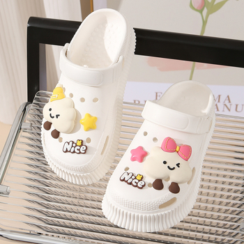 Otklonjivi ukras za cipele s rupicama Crocs stila – DIY privjesak s motivom „Cute Cloud Man“, model 001, pogodan za casual cipele, papuče, sve sezone.