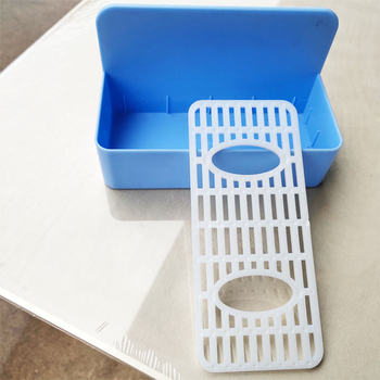 Mágneses tábla tisztító doboz, egyoldalas, műanyag kerettel és panellel, kiegészítők tárolórekeszével