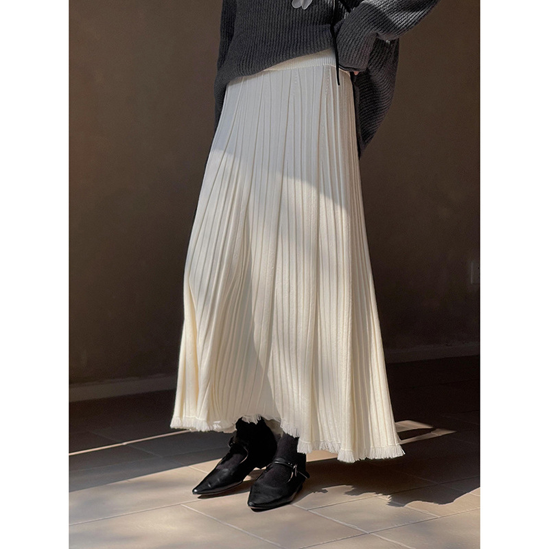 Elegantsna pletena midi suknja s resama, plisirana, u 3 boje, model N354B
