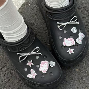 Crocs аксесоари: разглобяема катарама и украса във форма на цвете, анимационен стил, за сандали, ежедневни обувки, работни обувки и чехли