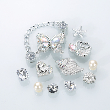 Accesoriu cataramă pentru pantofi pentru șlapi/sandale — floare Crocs, plastic ABS (Model: Cataramă pentru pantofi; Tip: Șlapi/Sandale; Stil: Crocs floare; Material: ABS plastic; Sezon: Vară, Iarnă, Primăvară, Toamnă)