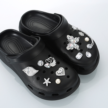 Accesoriu cataramă pentru pantofi pentru șlapi/sandale — floare Crocs, plastic ABS (Model: Cataramă pentru pantofi; Tip: Șlapi/Sandale; Stil: Crocs floare; Material: ABS plastic; Sezon: Vară, Iarnă, Primăvară, Toamnă)