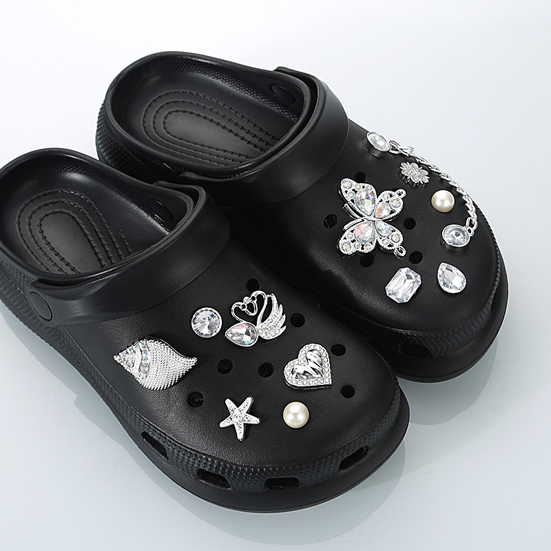 Accesoriu cataramă pentru pantofi pentru șlapi/sandale — floare Crocs, plastic ABS (Model: Cataramă pentru pantofi; Tip: Șlapi/Sandale; Stil: Crocs floare; Material: ABS plastic; Sezon: Vară, Iarnă, Primăvară, Toamnă)