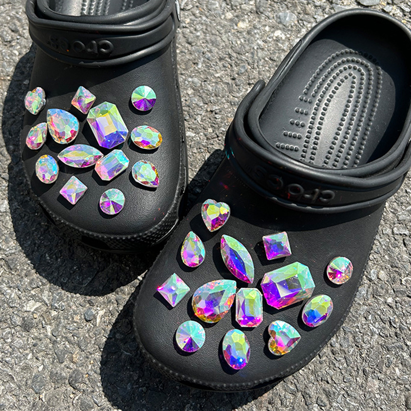 Cipő díszítések strasszokkal – Modell Drill Package 22; Stílus: Rhinestone; alkalmas szandálokra és papucsokra; évszakok: Nyár, Tél, Tavasz, Ősz