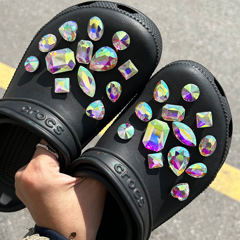 Cipő díszítések strasszokkal – Modell Drill Package 22; Stílus: Rhinestone; alkalmas szandálokra és papucsokra; évszakok: Nyár, Tél, Tavasz, Ősz