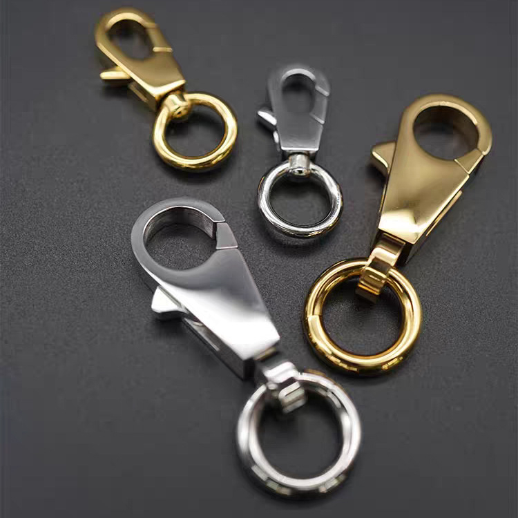 Ατσάλινος καραμπίνερ αποσκευών με γεωμετρικό σχέδιο, επένδυση από δέρμα κορυφαίας ποιότητας βοδινού, μάρκα Yiyu, Άνοιξη 2024