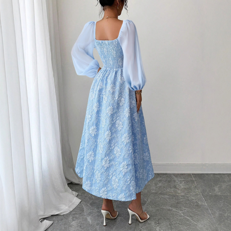 A‑vonalú ruha négyszögletes dekoltázzsal, hosszú ujjú, hosszú fazon, nyomtatott poliészter kötött anyagból