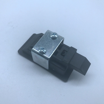 DK610 csatolós zár szekrényekhez, megerősített nylonból, alkalmas magas/ alacsony feszültségű elosztó szekrényekhez, kapcsoló- és hálózati szekrényekhez