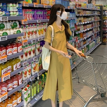 Polónyakú ruha, rövid ujjú, poliészter anyag, A-vonalú midi ruha