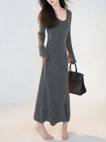 V-nyakú kötött ruha, pulóver fazon, hosszú hercegnő ujjak, elasztikus derék, középmagas hosszúságú A-vonalú szabás