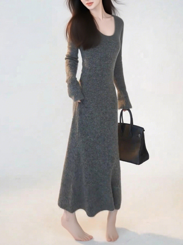V-nyakú kötött ruha, pulóver fazon, hosszú hercegnő ujjak, elasztikus derék, középmagas hosszúságú A-vonalú szabás