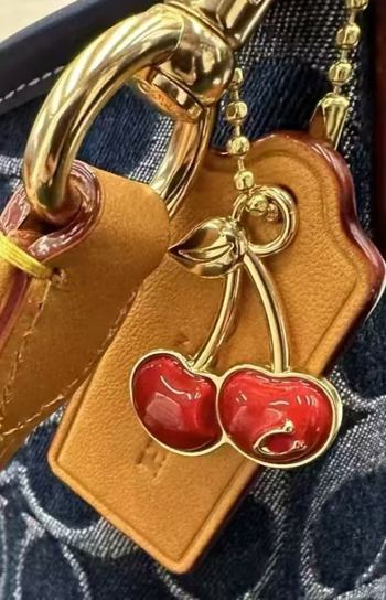 Ключодържател Small C cherry, модел 3, MB240513, Kc238, персонализируем