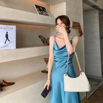 Szatén poliészter ujjatlan midi ruha, A-vonalú szabás, kiemelt derék