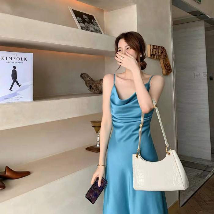 Szatén poliészter ujjatlan midi ruha, A-vonalú szabás, kiemelt derék