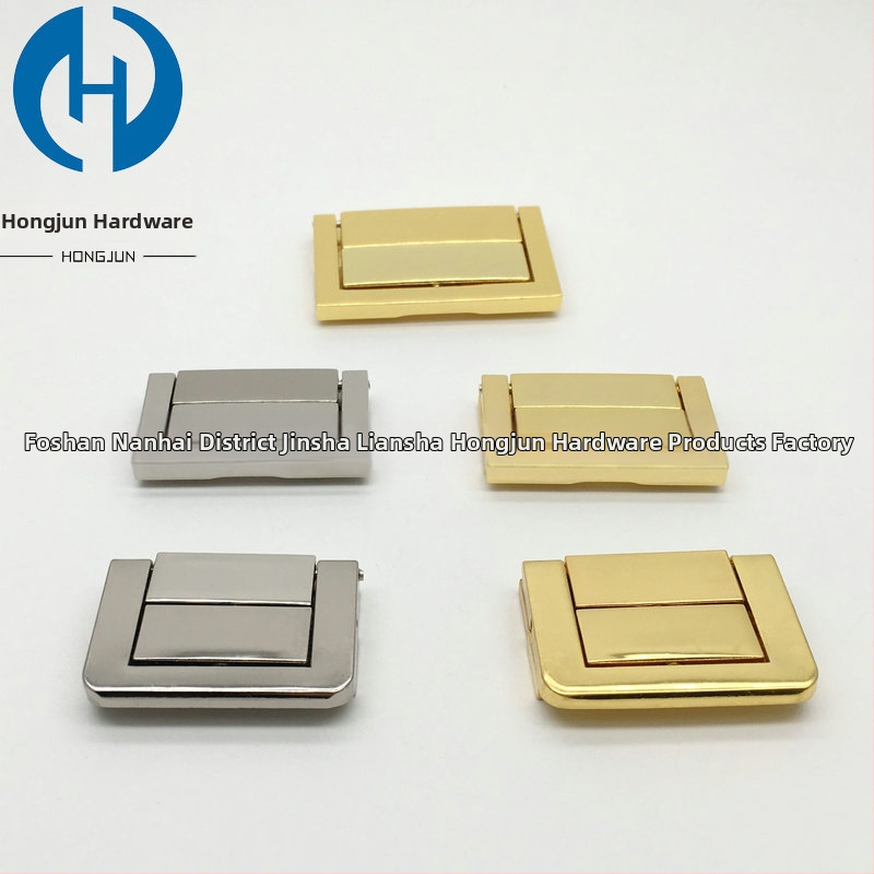 Odlitý štvorhranný zámok s D-tvarovanou sponou pre šperkovnicu, model WG, značka Hung-Jun