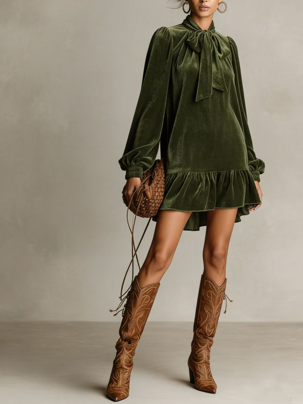 Egyszínű bársonyruha lámpásujjúval, nyakba kötő masnival, esernyőszoknyás, midi hosszúságú