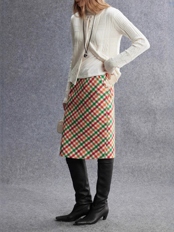 Suknja s kariranim uzorkom, vuna mješavina tkanina, glavna tkanina poliester, uski kroj, midi duljina (Pattern: Plaid; Fabric: Wool blend; Main fabric: Polyester; Skirt type: Tight skirt; Length: Mid-length)