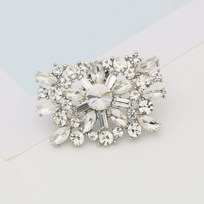 Kopča za cipele s odvojivim rhinestones cvjetovima, model S0051; Akane Ornament Realm; prirodna koža; pogodna za širok raspon cipela.