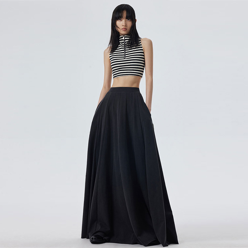 Magas derékú hosszú esernyő szoknya drapált vonalakkal, poliészter 95%+, mikroelasztikusság, 2024 tavasz