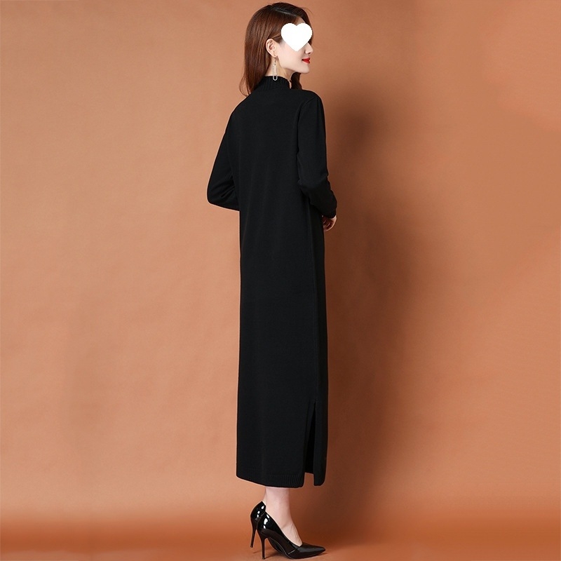 Hosszú kötött ruha A-vonalú, fél-turtleneck gallérral, hosszú ujjú, viszkóz-poliészter keverék