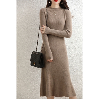 Gyapjúruha, A-vonal, hosszú, kerek nyakú, hosszú ujjú, 95%+ gyapjú, egyszínű